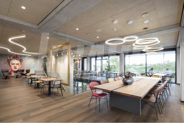 ciptakan-cafe-dengan-heradesign-2