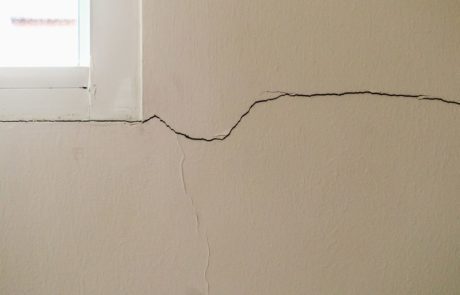 3. Retakan Horizontal (Horizontal Cracks)